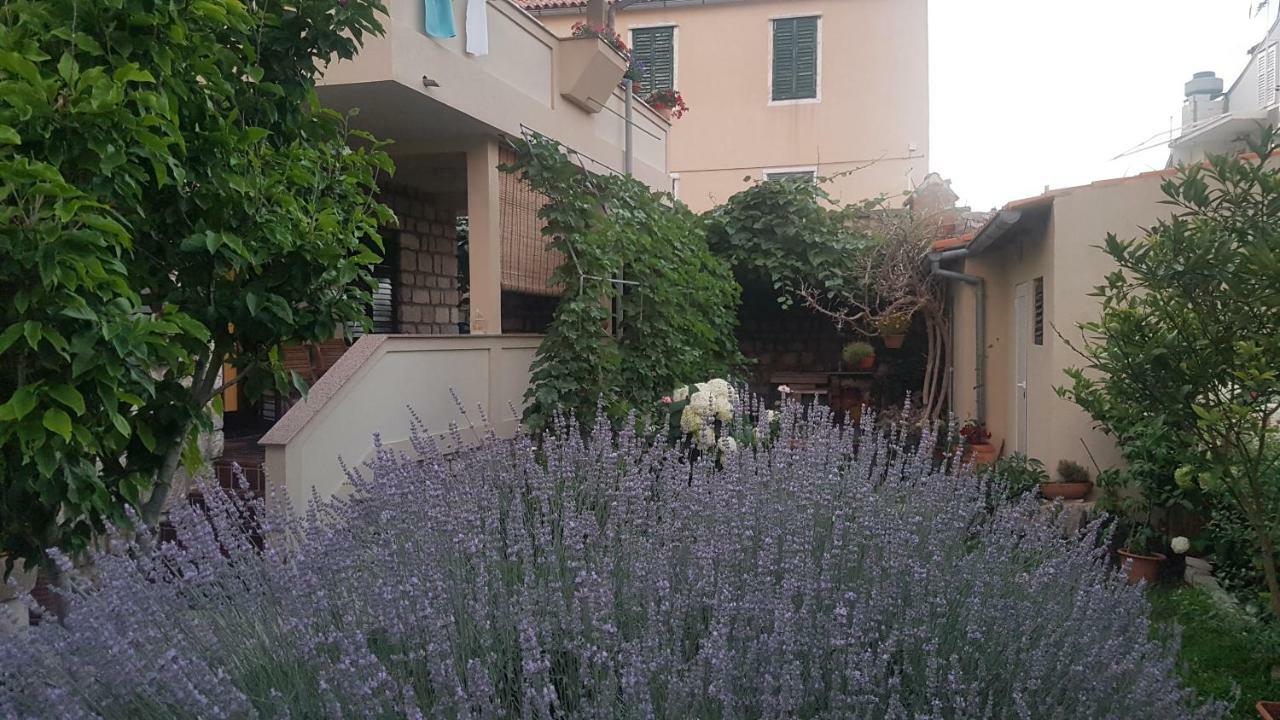 Apartment Lavanda Garden Rab Town Eksteriør bilde
